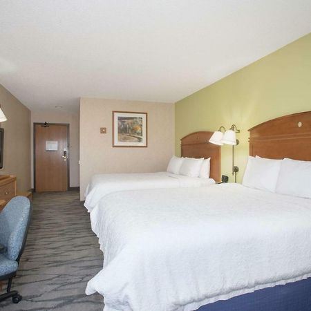 Baymont By Wyndham Thornton Hotel Buitenkant foto