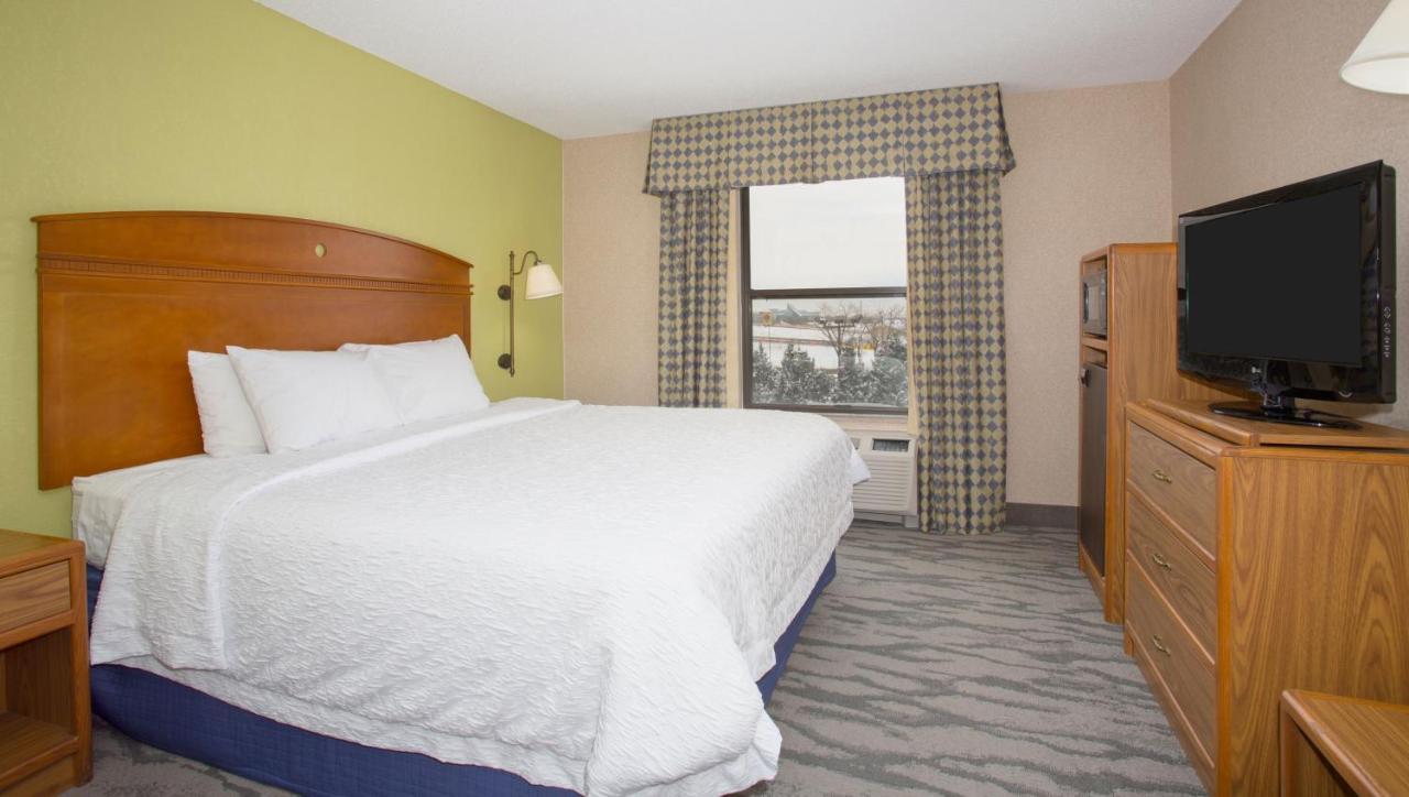 Baymont By Wyndham Thornton Hotel Buitenkant foto
