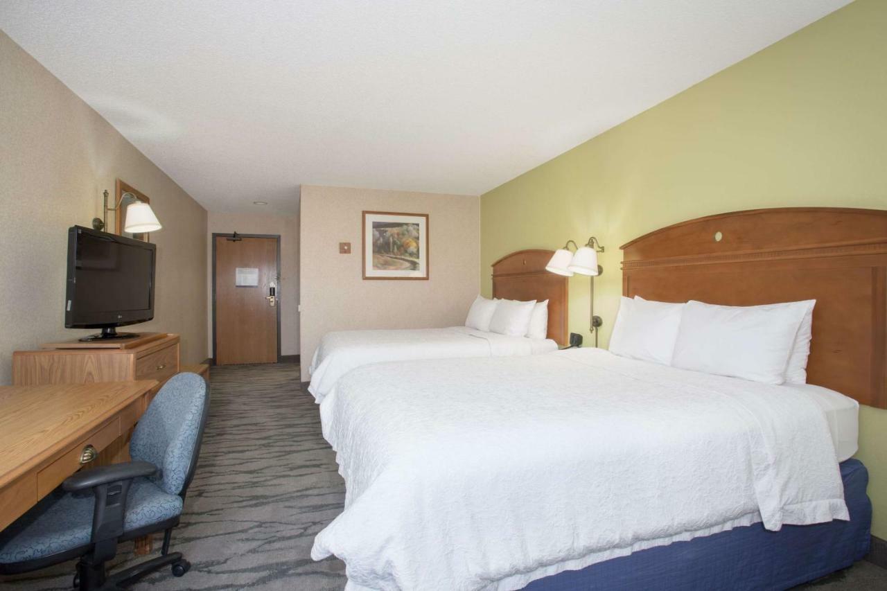 Baymont By Wyndham Thornton Hotel Buitenkant foto
