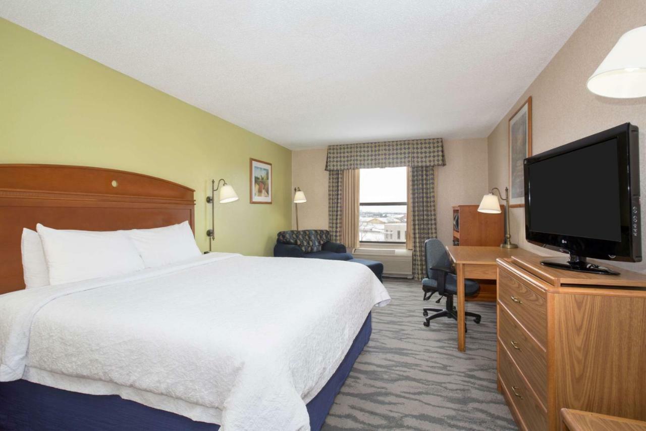 Baymont By Wyndham Thornton Hotel Buitenkant foto
